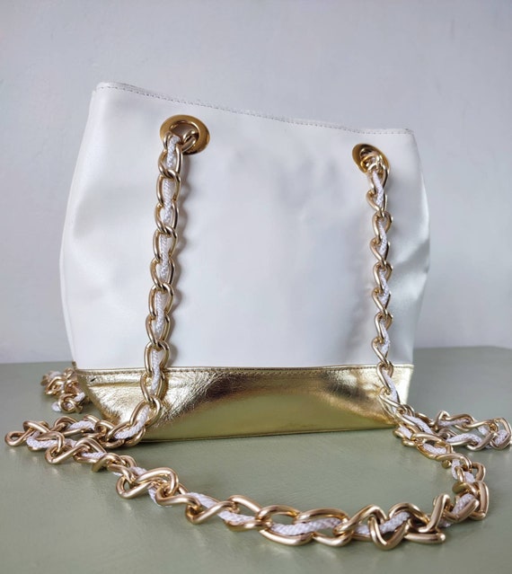 1980s 90s Vintage White Faux Leather and Gold Lea… - image 9