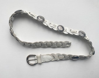 1970s 80s Vintage White Leather Silver Metal Engraved Decorative Design Belt