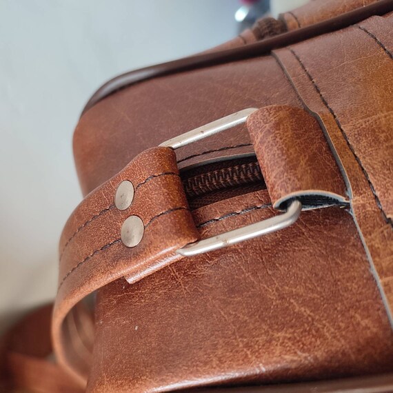 1960s 70s Brown Faux Leather Vinyl Holdall Should… - image 7