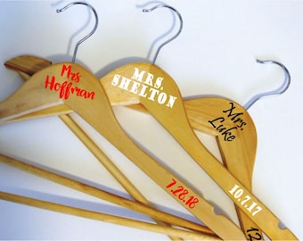 Custom Wedding Hanger, Custom Wedding Gift, Personalized Hanger, Personalized Wedding Gift, Wedding Dress, Bridal Shower Gift,Gift for Bride