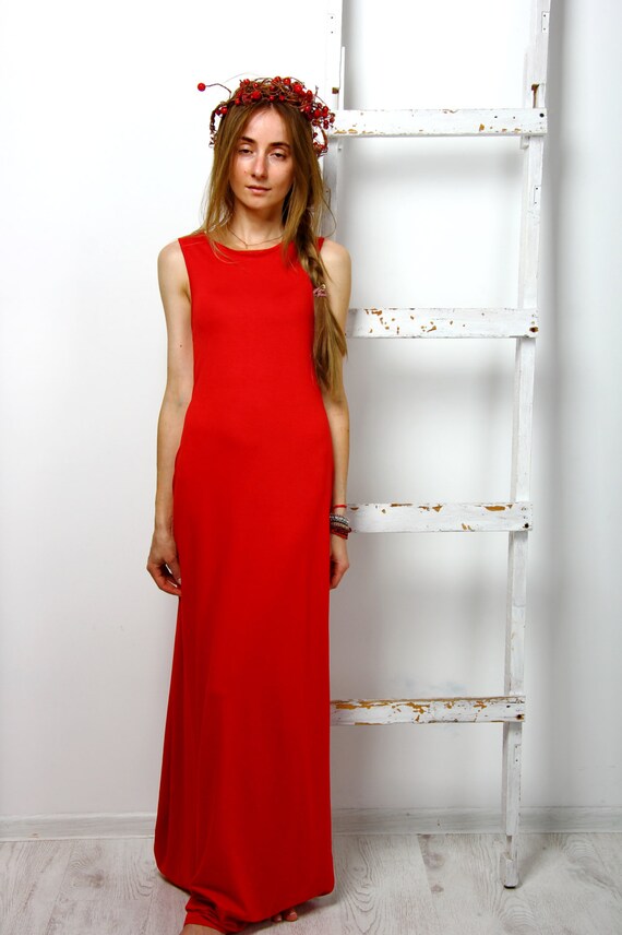 red maxi cocktail dress