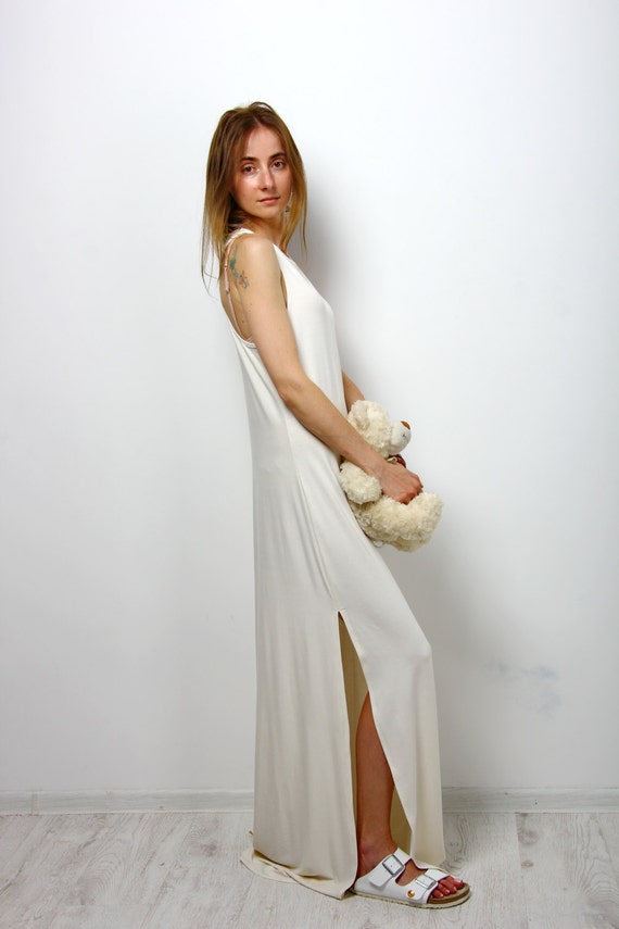 white sundress maxi