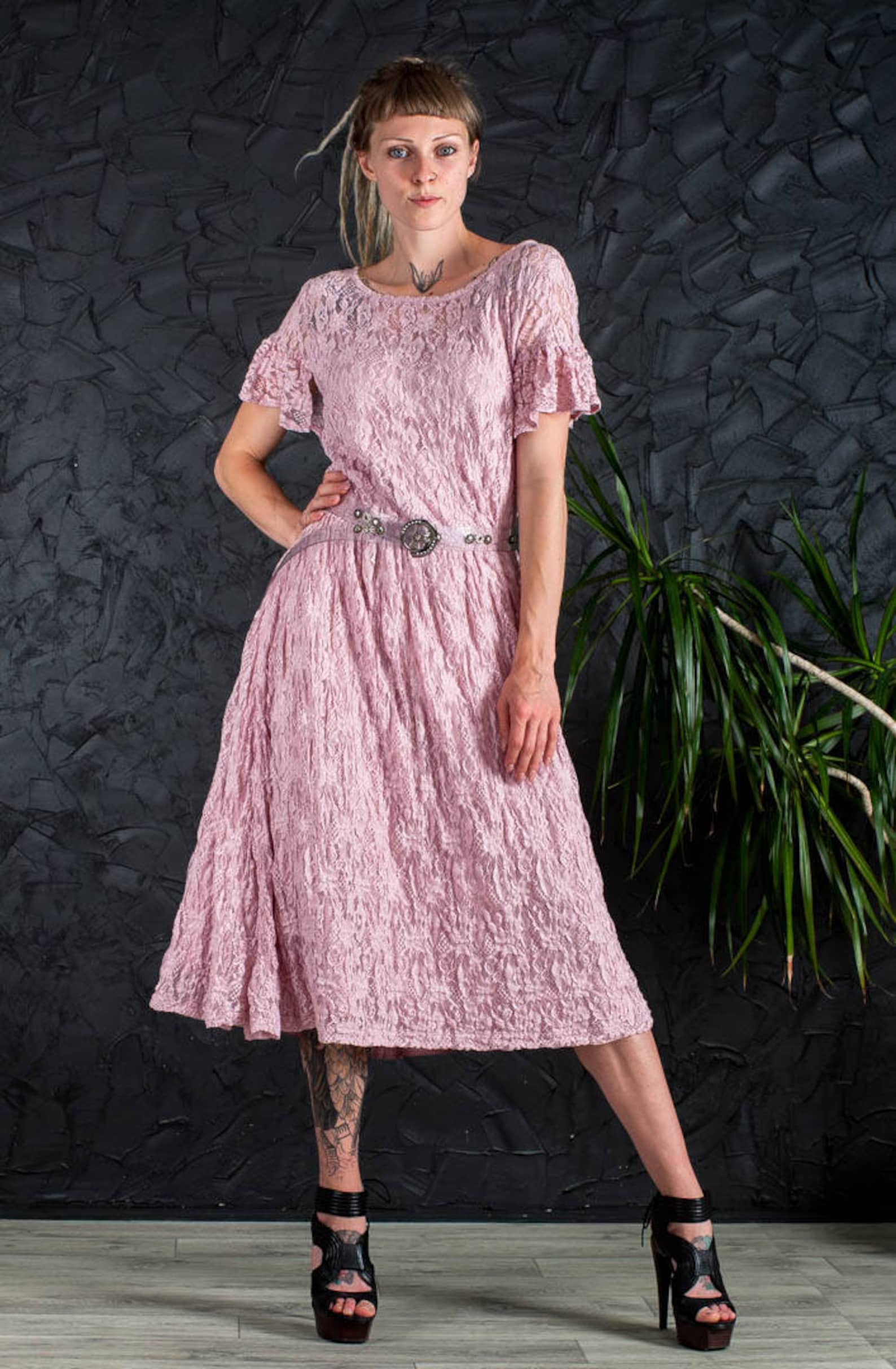 dusty pink and grey outfit