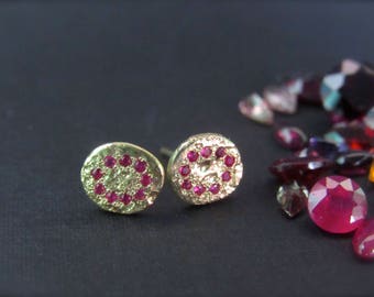 Gold earrings. 14k yellow gold earrings, with ruby. Unique texture stud earrings. Handmade. Free shipping