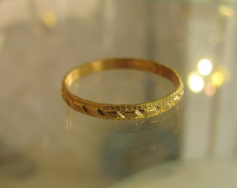 Wedding ring. 14k yellow gold Wedding ring for women/men. UNIQUE handmade decorations Wedding band. Free shipping