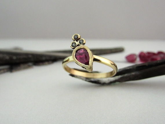Jeans gold ring hotsell