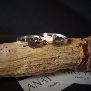 Anillo de Mickey Mouse en oro blanco de 14k, regalo artesanal para la infancia.