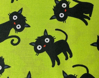 BLACK CAT Face Mask Cover with Filter Pocket. Washable/Reusable Halloween