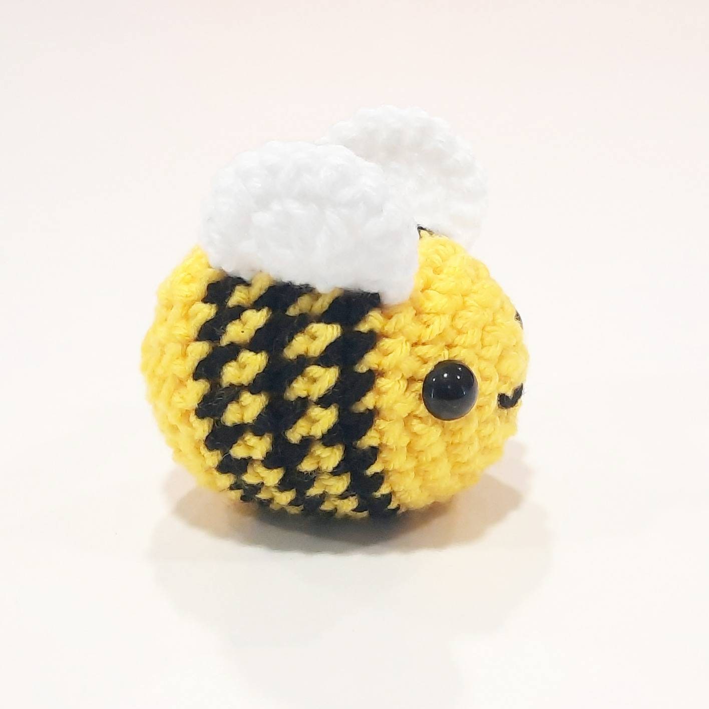 Hand Crochet Yellow Bee Stuffed Toys Animals Dolls Gift Souvenirs Handmade