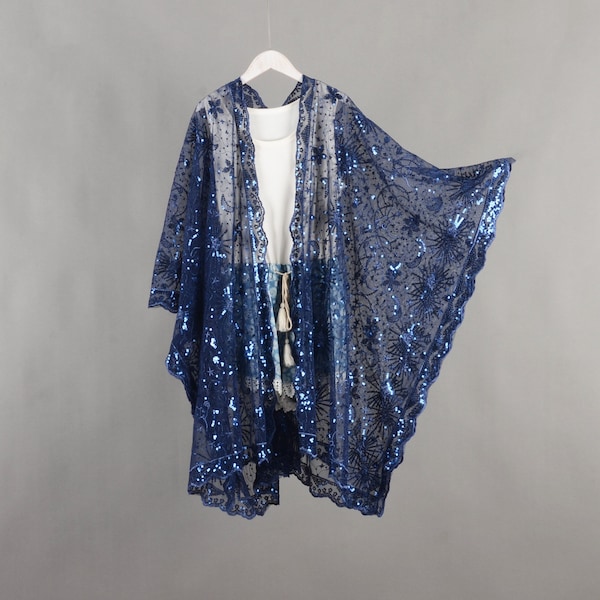 Kimono bleu marine transparent étoilé avec paillettes, kimono à paillettes bleu marine, kimono pour cocktail, kimono à franges bleu marine, kimono pour fête