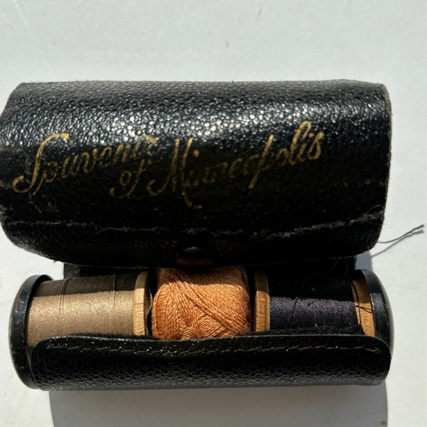 Minneapolis 40s souvenir sewing kit vintage darning thread collector memorabilia gift minnesota