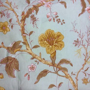 "Leinenstoff ""Marseille Floral Vine"" Greeff Polster Kissen Kissen Stuhlbezug blassblau gold 1/2 m"
