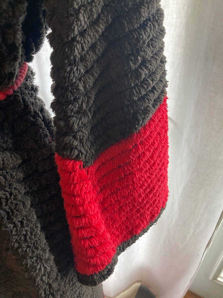 50s Chenille Bathrobe Original Vintage Black Red Excellent