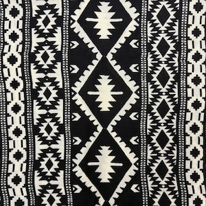 Sydväst! Vintage rayonblandning challis mjukt draperat svartvitt, gardiner, kudde, sjal, blus, kaftankjol viskos pris 1/2 yard