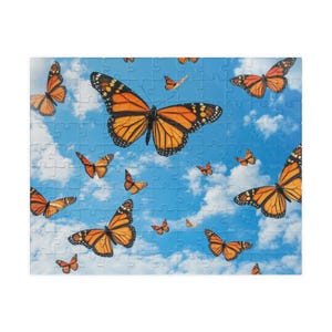 Monarch Butterflies Puzzle (110, 252, 520, 1014-piece) Bug Puzzle