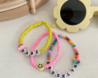 Pulsera personalizada con cuentas y nombre para niños (de 4 a 10 años)