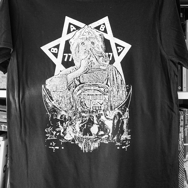 Aleister Crowley Robe t-shirt