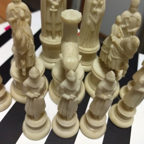 vintage kingsway florentine chess replacement white and green pieces chess player