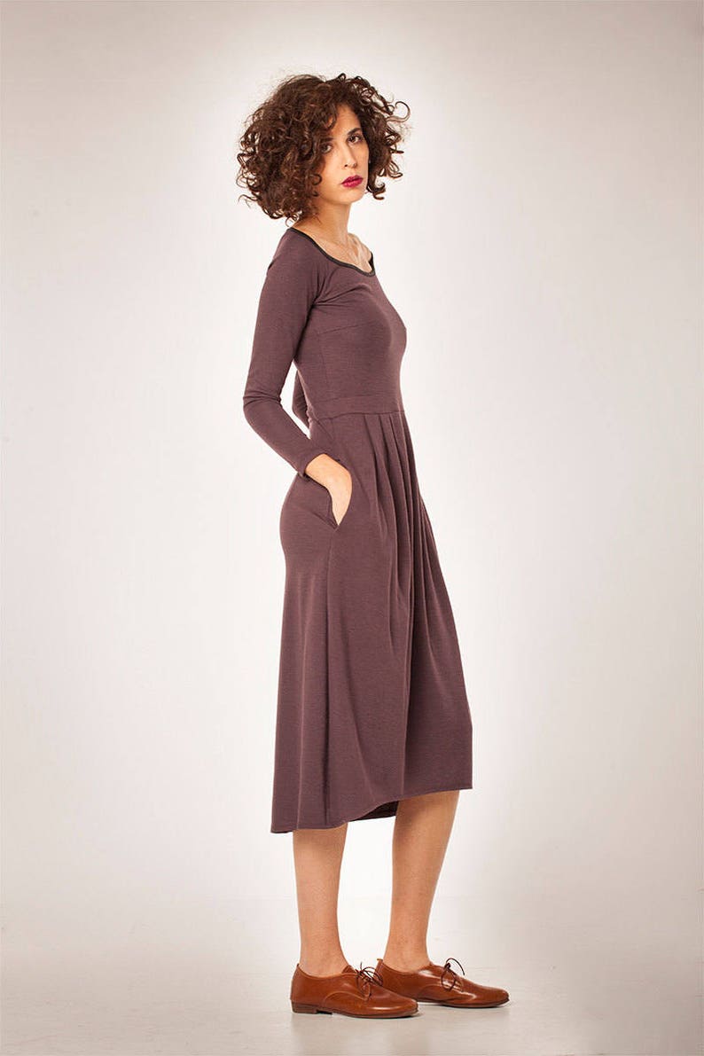 Robe midi violette, Robe à manches longues, Robe de printemps, Robe avec poches, Robe ample, Robe taille haute, Robe tunique violette, Robe de printemps pour femme image 3