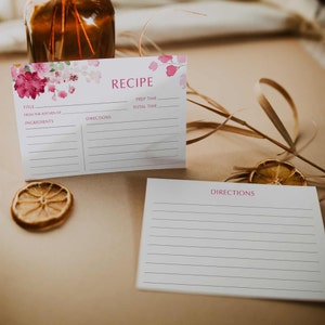 Carte de douche nuptiale rose recette florale, carte de demande de recette de douche nuptiale pétales et prosecco, modèle de carte de recette modifiable WD 263
