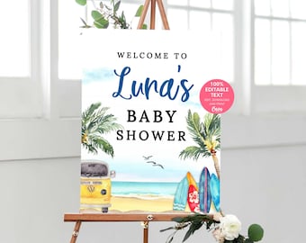 Op de afbeelding: Een welkomstbord voor een babyshower met een strandthema. Het bord toont een gele Volkswagen-bus, palmbomen, surfplanken en de tekst "Welkom op Luna's babyshower".