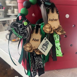 Wrestling mom Bogg bag tag, wrestling Bogg bag tag, wrestling mom, wrestling keychain, wrestling Bogg bag tag