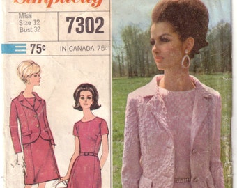 Simplicity 7302 Misses and Womens dress and jacket Jackie O Kennedy Style 1960s vintage sewing pattern 1967 Bust 32 inches
