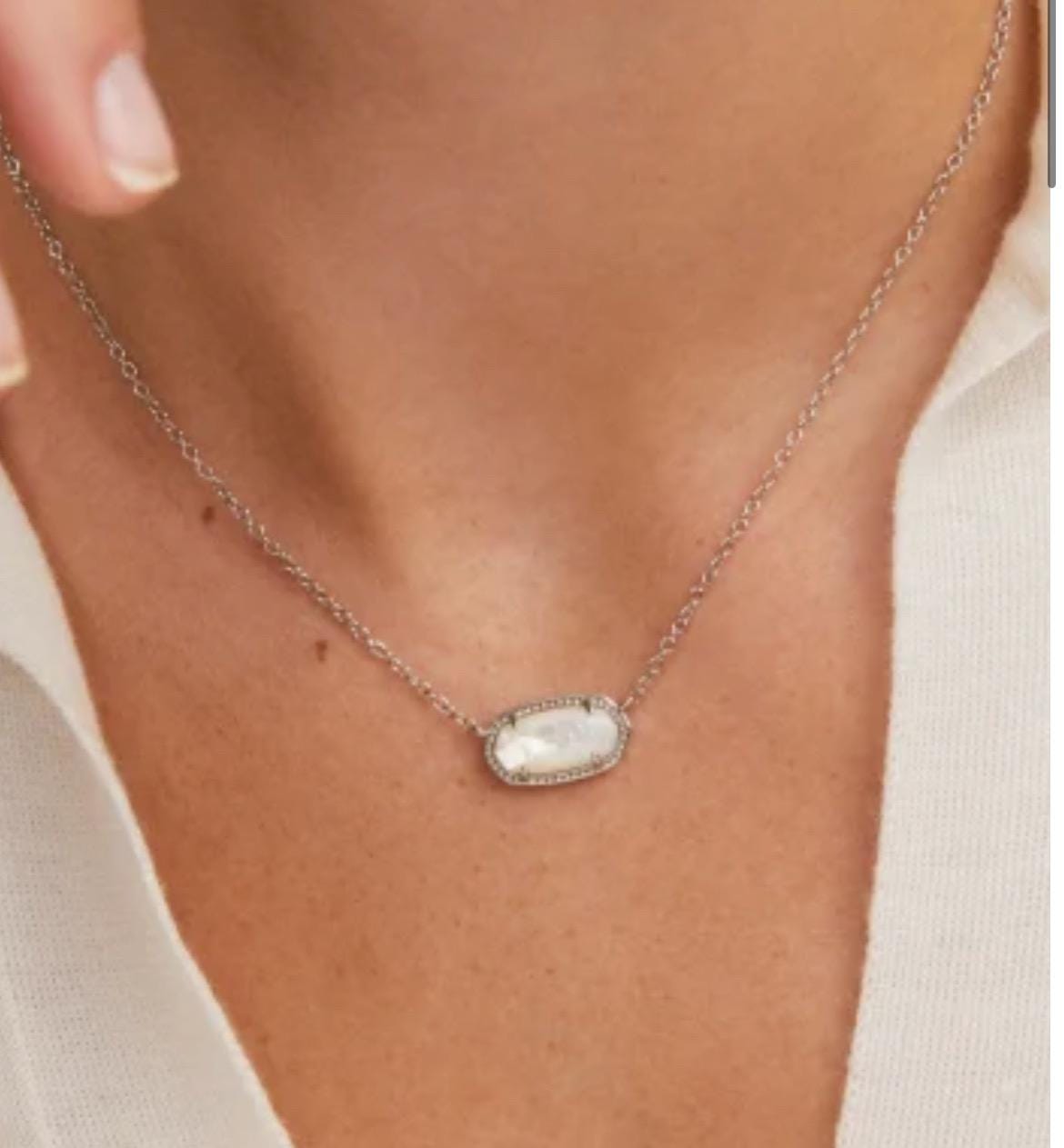 Kendra Scott Elisa Gold Pendant Necklace