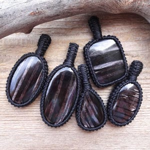 Hypersthene macrame pendant necklace, Hypersthene macrame pendant, everyday jewelry, office necklace