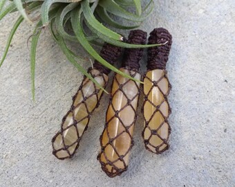 Yellow Calcite crystal macrame necklace, gemstone pendants, gift for her, mom, wife, healing balance stones jewelry