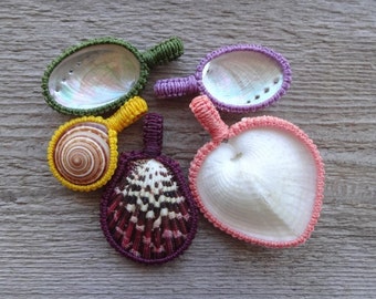 Seashell Macrame Pendant Necklace, Boho Beach Jewelry