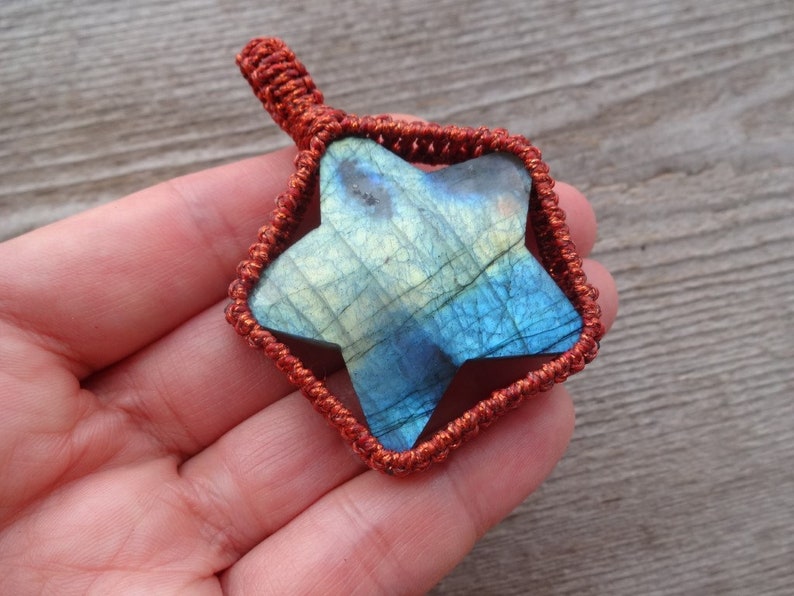 Blue Labradorite Star macrame pendant, Chakra necklace, Gemstone pendants, jewelry for couples, gift for her him imagem 4