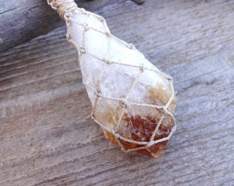 Collana di pietra citrina massiccia, ciondolo macrame di cristallo citrino grezzo, grande collana di cristallo naturale, gioielli di cristallo citrino grezzo grande
