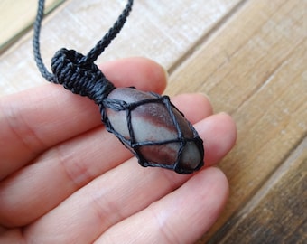 Collar de piedra Shiva Lingam / Regalo espiritual de piedras sacras