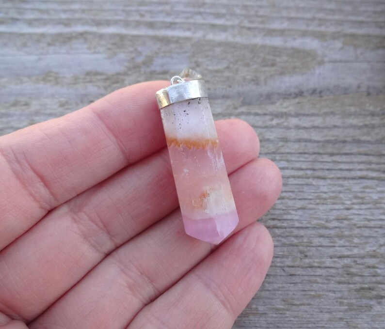 Collar con colgante de aragonita rosa, colgante de cristal rosa, colgantes de piedras preciosas, colgante de cristal, gargantilla ajustable de cuero, regalo para ella 4