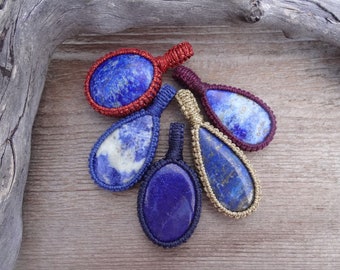 Lapis Lazuli macrame pendant, blue stone macrame necklace, protection healing stones, blue stone jewelry