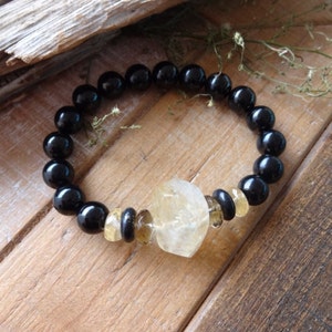 Armband met meerdere stenen: zwarte gitsteen, rookkwarts, kralenarmband met citrienkristal, helende stenen