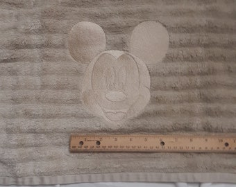 Mickey Mouse Embroidered bath towel