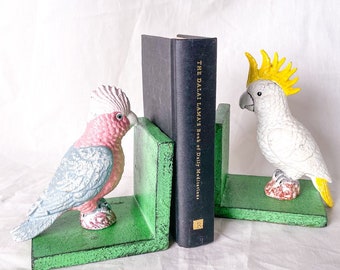 Australian bird bookend / Cockatoo bird vintage cast iron bookends / Kookaburra bookend / Aussie icon