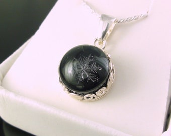 Real Preserved Snowflake™ 6mm Grade AA: Pendant Necklace, Sterling Silver