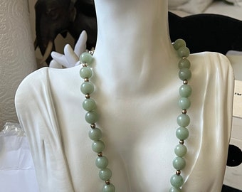 Vintage pale green jade bead necklace. 1960’s.