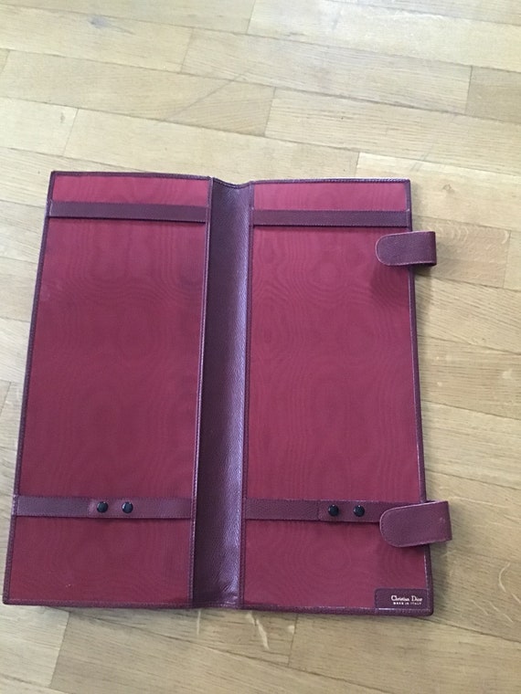 CHRISTIAN DIOR long leather burgundy tie organizer
