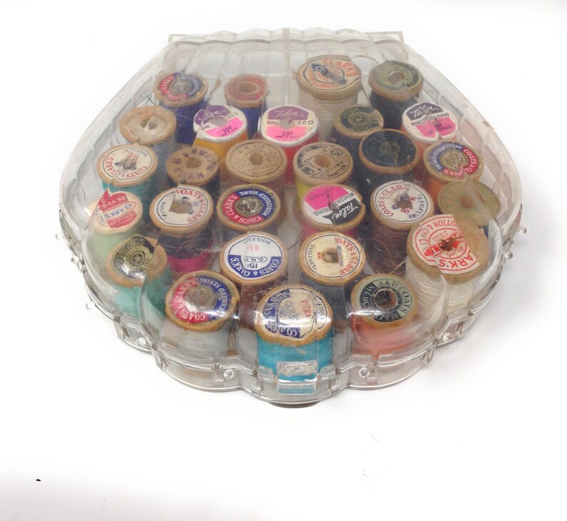 Traum No 80 Plastic Clams Sewing Thread Storage Box Image 0