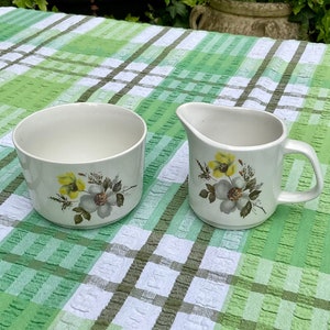 J and G Meakin Studio Yellow and Grey Floral Sugar Bowl and Milk Jug. 1960s Vintage.