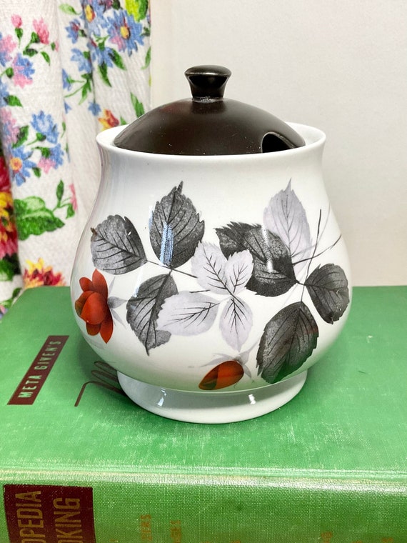 Midwinter Stylecraft ‘Petite Rose’ Preserve Pot. 1950s Vintage.
