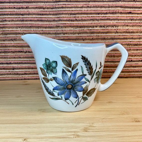 Vintage 1960s Alfred Meakin Glo White Ironstone Blue Floral Milk Jug / Creamer / Retro Tableware / Kitchen Crockery / Home Decor Accessory