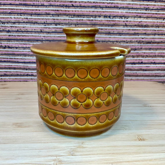 Vintage 1974 Hornsea ‘Saffron’ Lidded Sugar Bowl / Retro Tableware & Kitchen Crockery / Home Decor Accessory / Floral / Ochre Terracotta