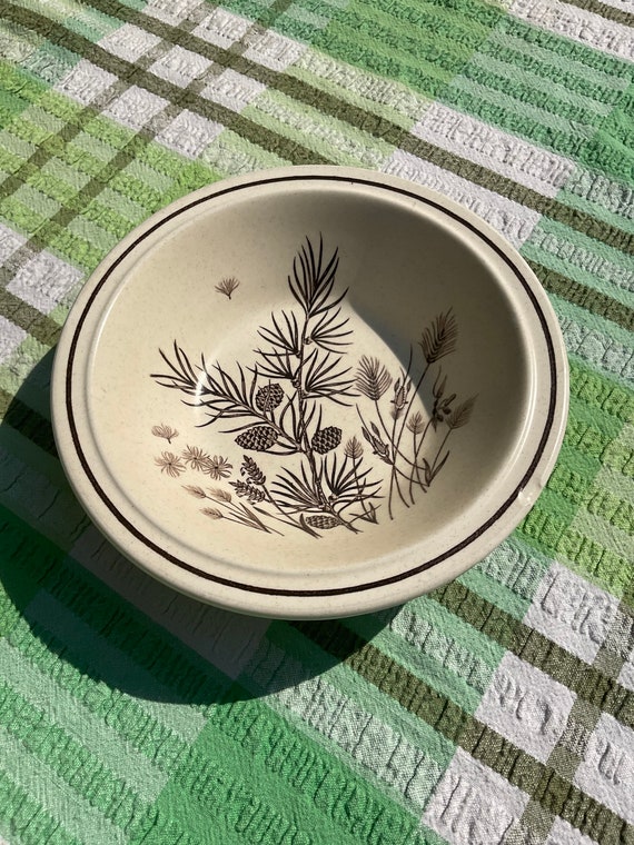 W H Grindley ‘Pinewood’ Bowl. 1970s Vintage.