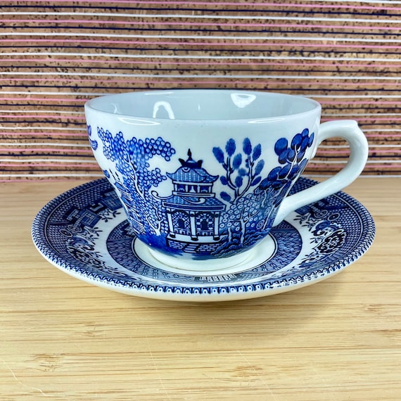 Broadhurst Willow Pattern Cup and Saucer Set / Traditional Blue and  White Crockery / 1960s Vintage / Collectable / Retro Tableware