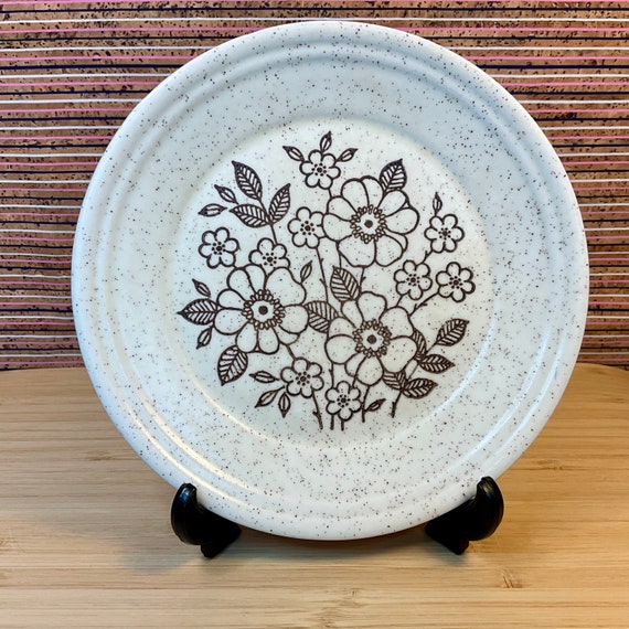 Vintage 1970s Tams Brown Floral Side Tea Plates / Retro Tableware & Kitchen Crockery / 70s Home Decor Accessory / Replacement Piece